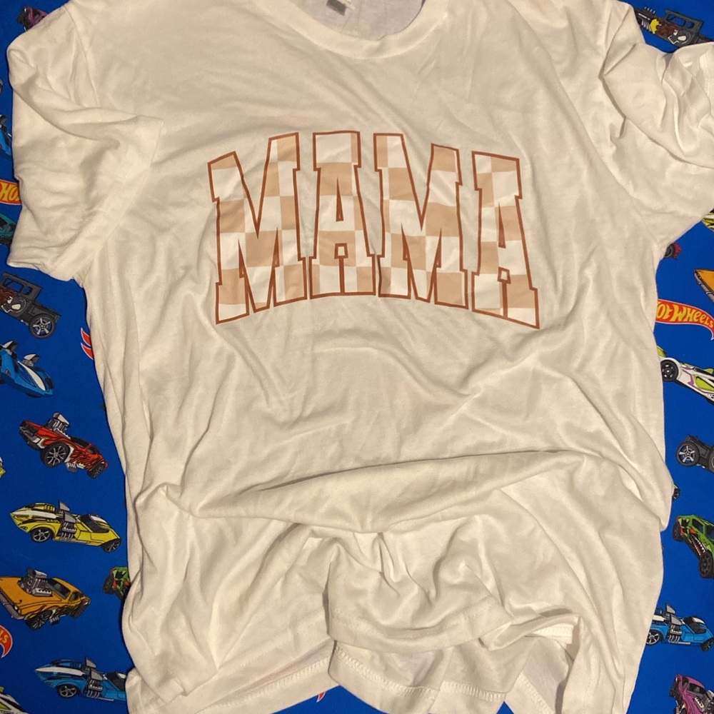 MAMA tee
